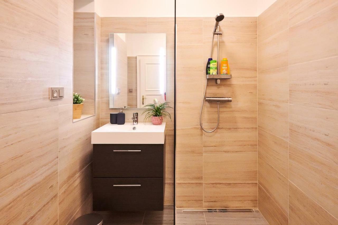 Royal Route Lesser Town Apartment Prag